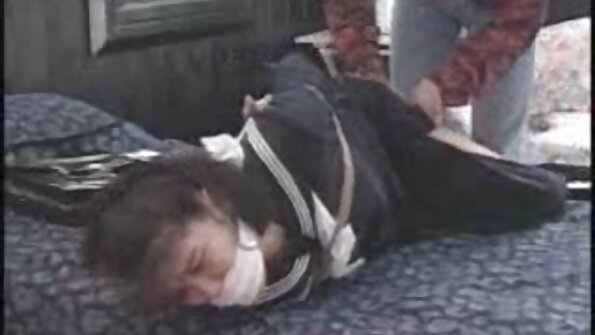 فاتنة افلام سكس عنيف مترجم قرنية وقحة الحصول على dicked تماما
