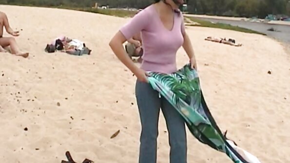 صبي رياضي جنيه قرنية ناضجة في السرير افلام سكس طويل مترجم